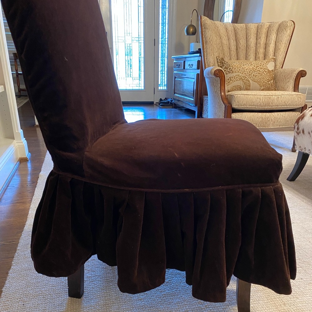 Brown Velvet Chair Cover - Picture 5 of 16